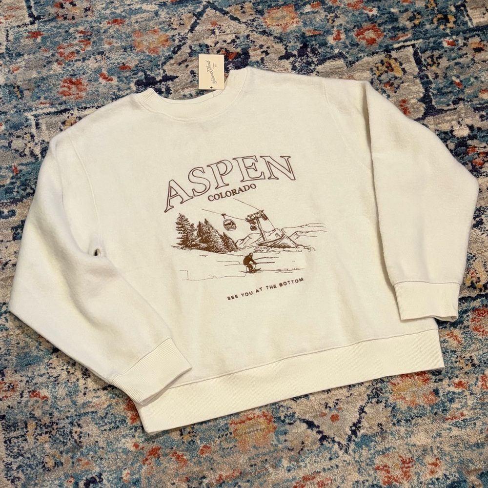 NWT Universal Thread Aspen Colorado Sweatshirt Medium Alpine Skier Apres Ski New - Picture 2 of 15